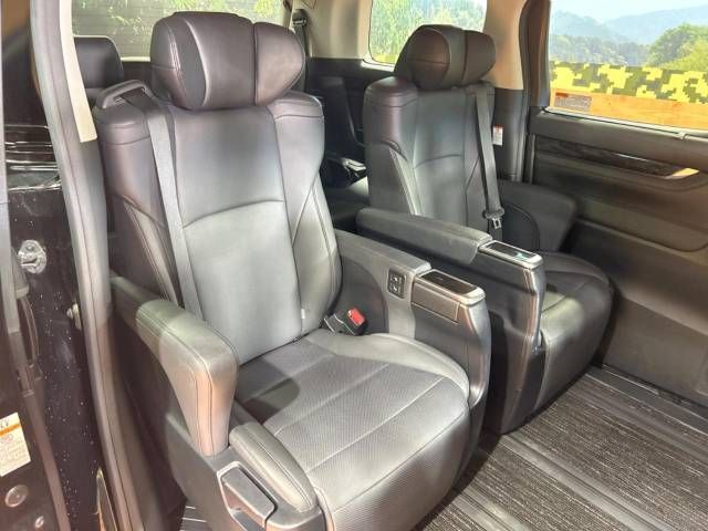 Toyota VELLFIRE 2020-11 186382-8