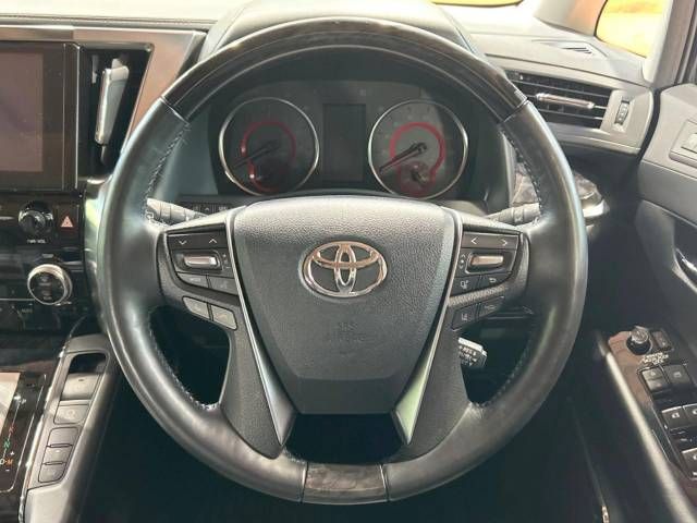 Toyota VELLFIRE 2020-11 186382-11
