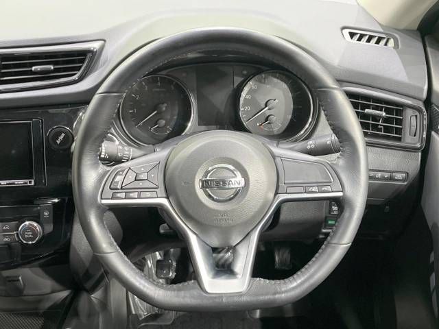 Nissan X-TRAIL 2017-09 9714-11