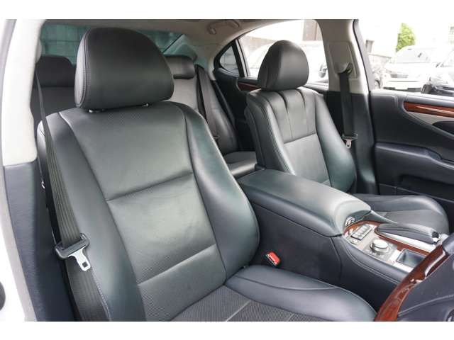 Lexus LS 2012-11 5436-4