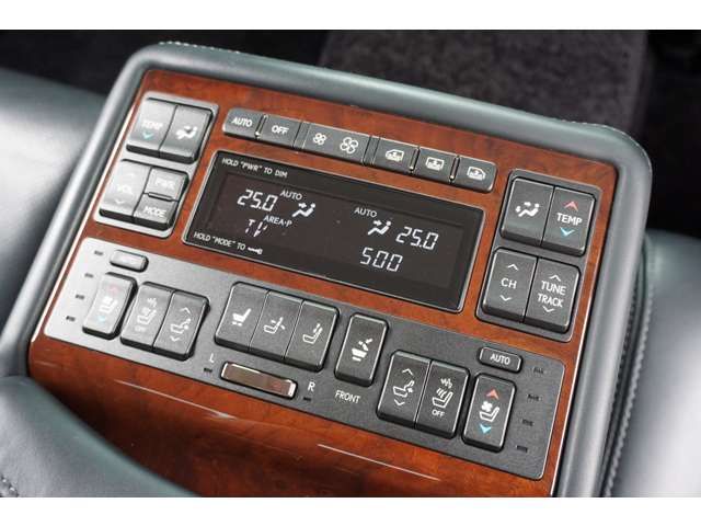 Lexus LS 2012-11 5436-14