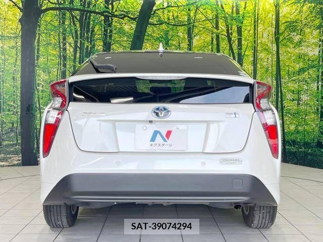 Toyota PRIUS 2016-04 281752-15