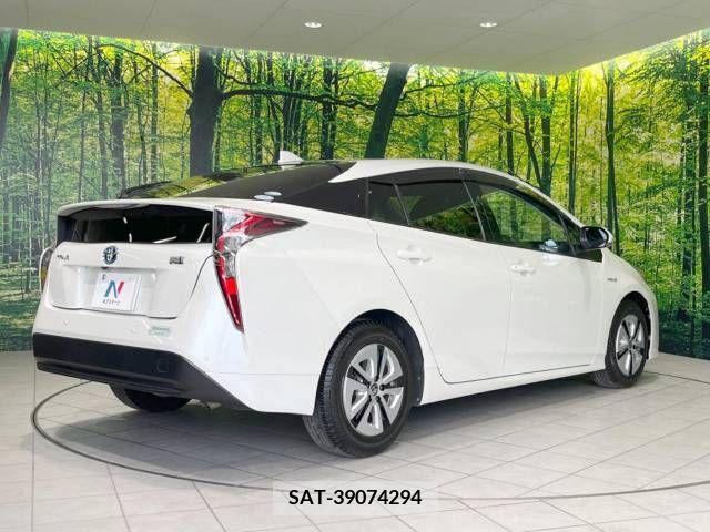 Toyota PRIUS 2016-04 281752-17