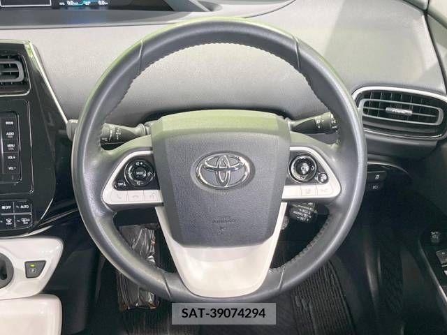 Toyota PRIUS 2016-04 281752-11
