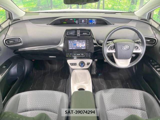 Toyota PRIUS 2016-04 281752-1