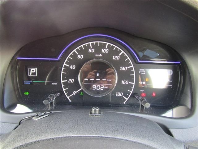 Nissan NOTE 2018-10 196229-16