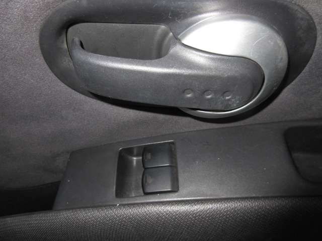 Nissan MICRA C+C 2009-08 183170-11