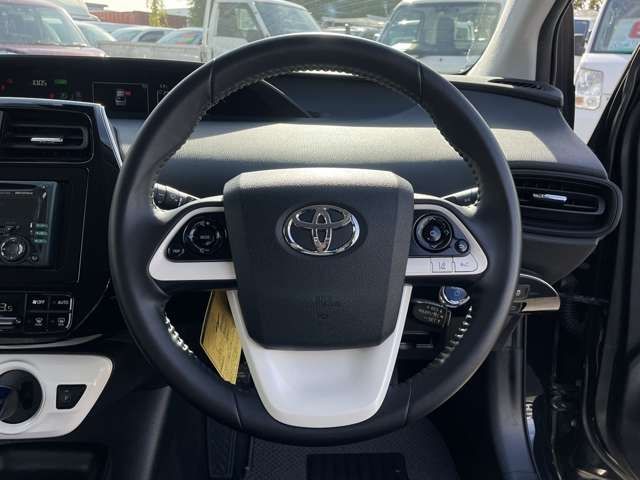 Toyota PRIUS 2017-01 20679-10