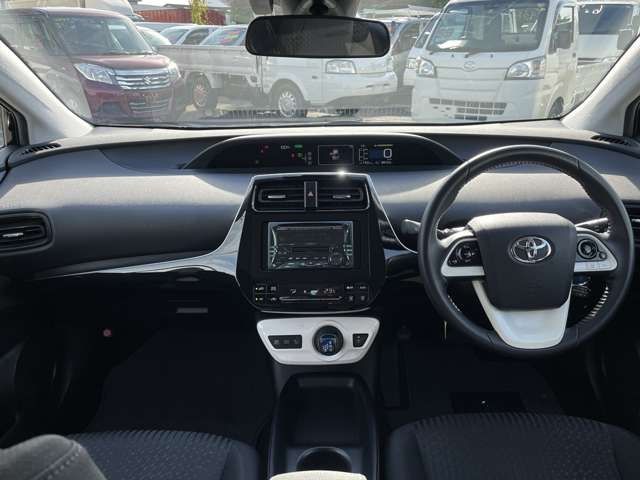 Toyota PRIUS 2017-01 20679-1