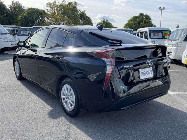 Toyota PRIUS 2017-01 20679-5