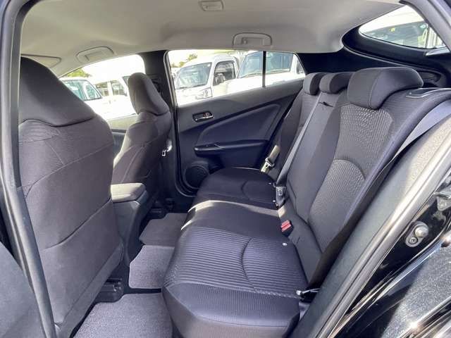 Toyota PRIUS 2017-01 20679-20