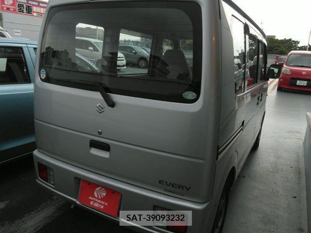 Suzuki EVERY 2010-09 343669-2