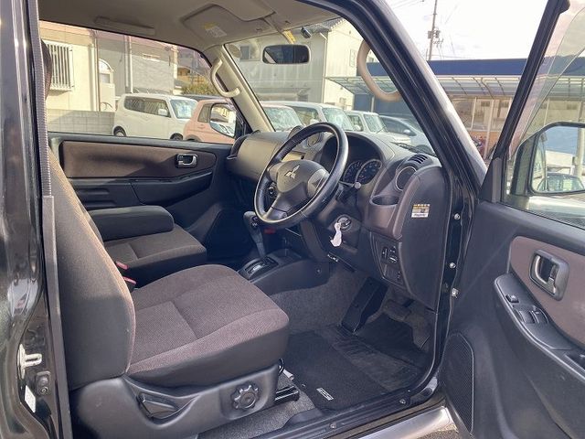 Mitsubishi PAJERO MINI 2009-02 186690-10