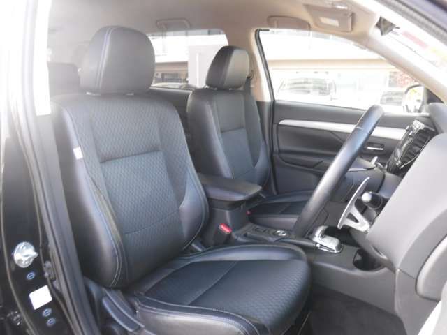 Mitsubishi OUTLANDER PHEV 2015-01 182266-11