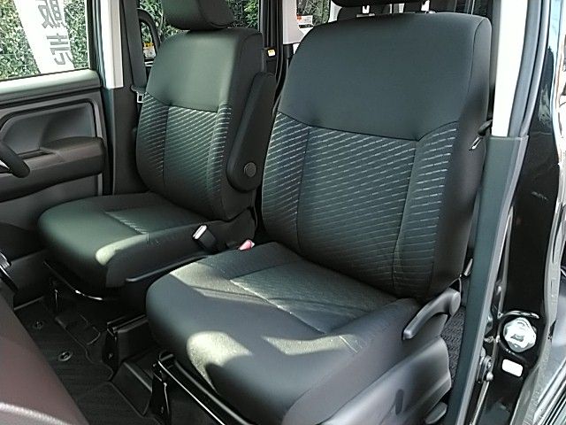 Toyota ROOMY 2019-10 182592-9