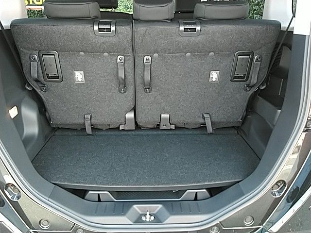 Toyota ROOMY 2019-10 182592-12