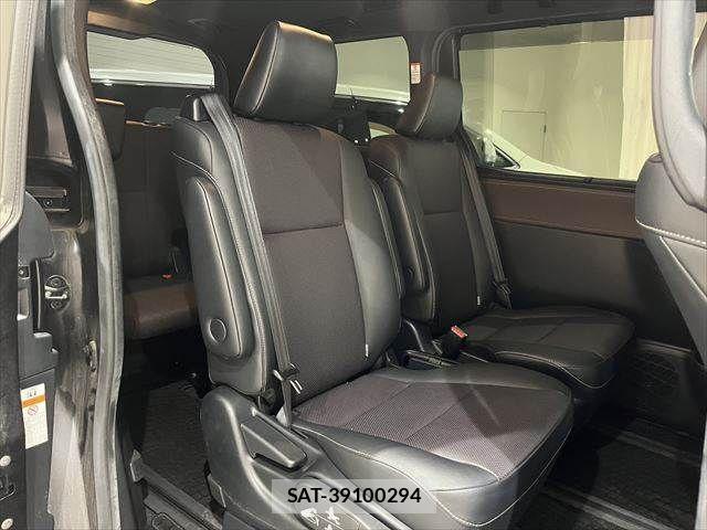 Toyota ESQUIRE 2018-01 455739-8
