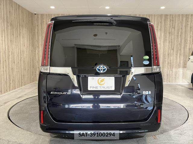 Toyota ESQUIRE 2018-01 455739-18