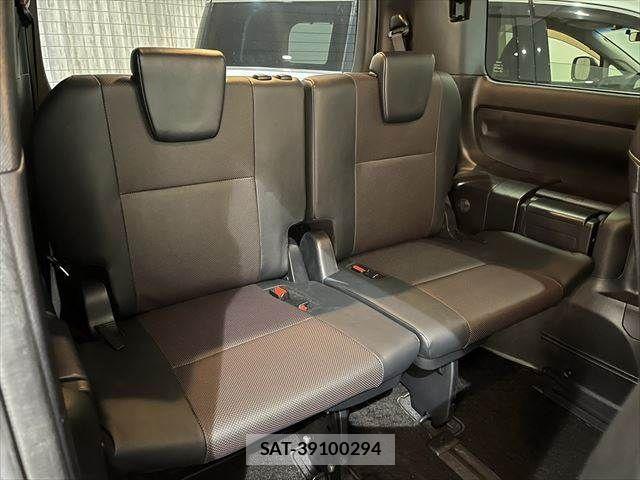 Toyota ESQUIRE 2018-01 455739-9