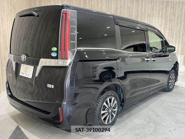 Toyota ESQUIRE 2018-01 455739-19
