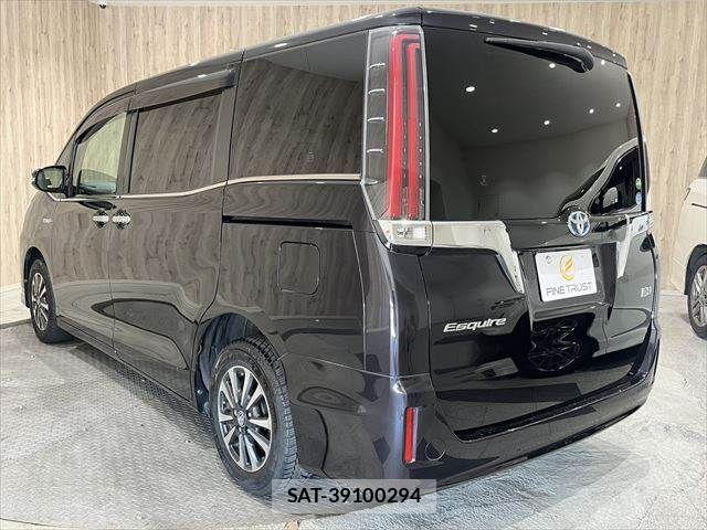 Toyota ESQUIRE 2018-01 455739-20