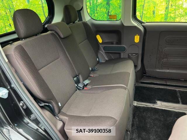 Toyota SPADE 2013-11 255218-9