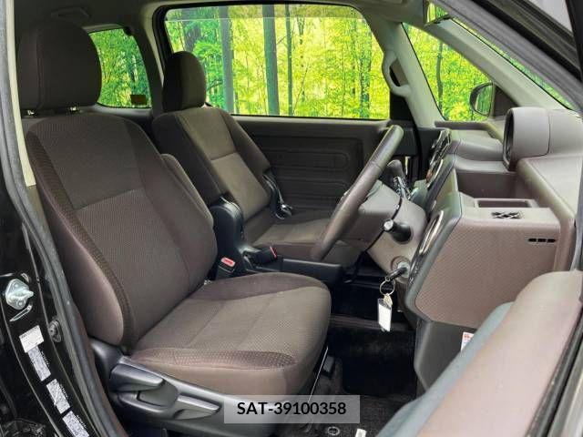 Toyota SPADE 2013-11 255218-8