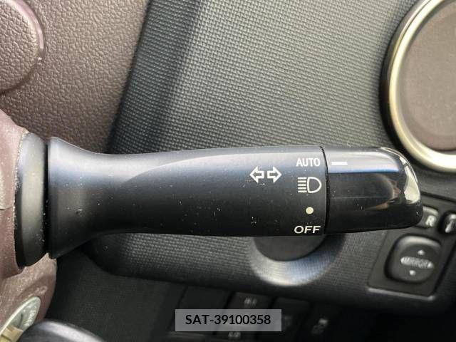 Toyota SPADE 2013-11 255218-6