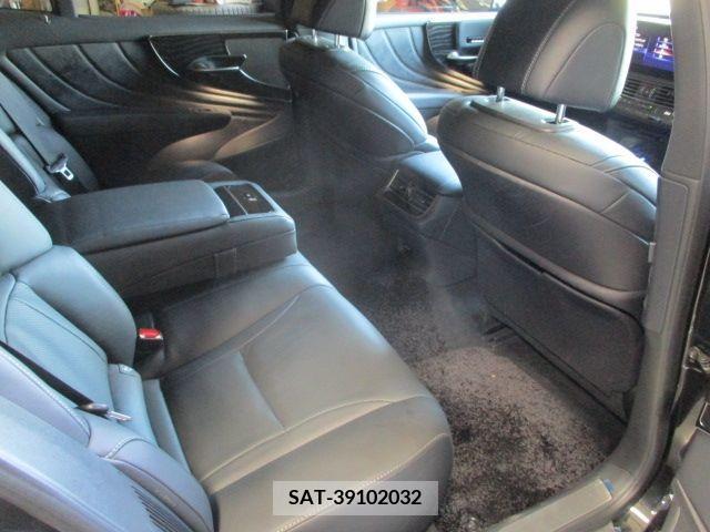 Lexus LS 2021-05 304739-9