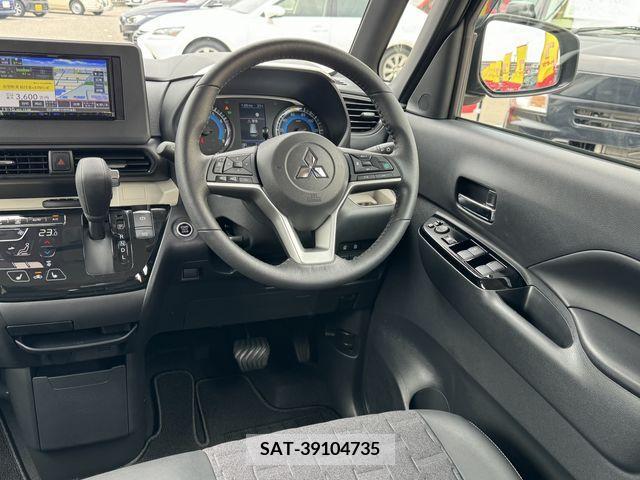 Mitsubishi DELICA MINI 2023-12 267476-10