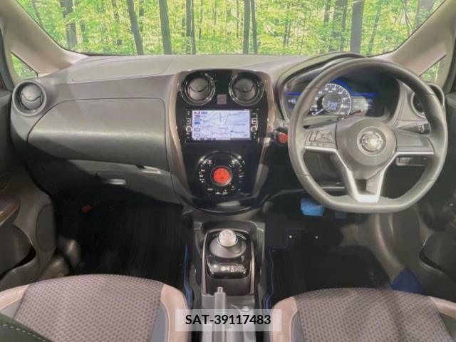 Nissan NOTE 2017-03 305372-1