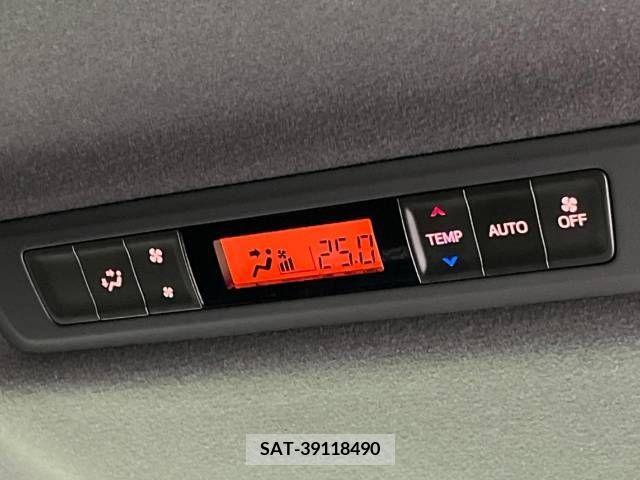 Toyota NOAH 2019-03 279465-6
