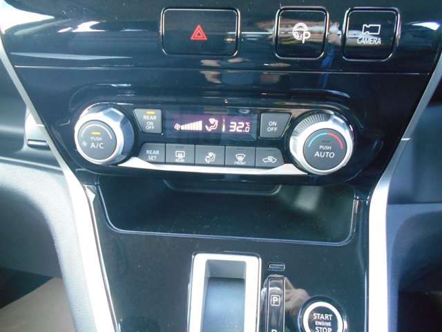Nissan SERENA 2017-03 27008-15