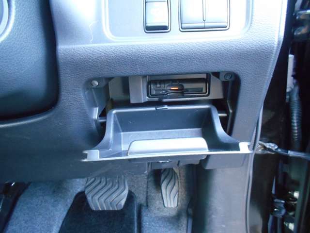 Nissan SERENA 2017-03 27008-6