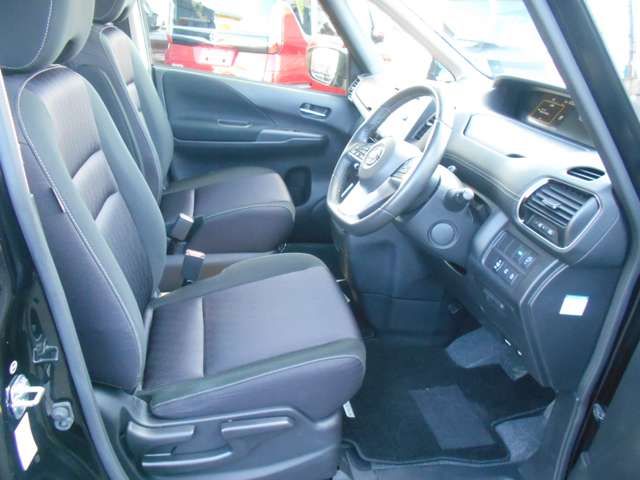 Nissan SERENA 2017-03 27008-11