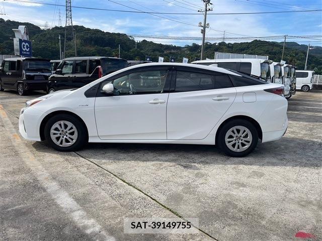 Toyota PRIUS 2019-02 348959-10