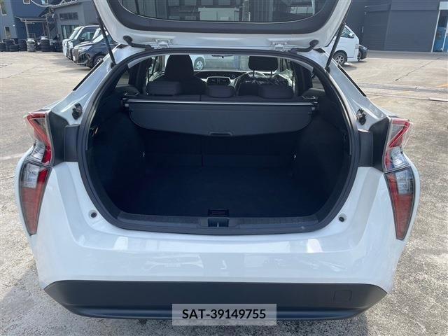 Toyota PRIUS 2019-02 348959-4