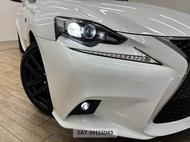 Lexus IS 2015-01 214266-19