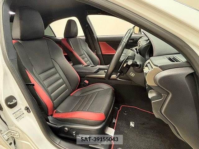 Lexus IS 2015-01 214266-4