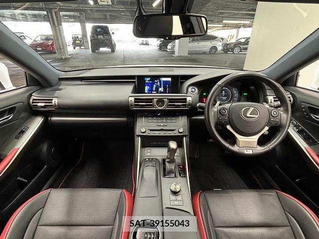 Lexus IS 2015-01 214266-1
