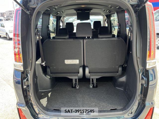 Toyota NOAH 2017-08 321535-12