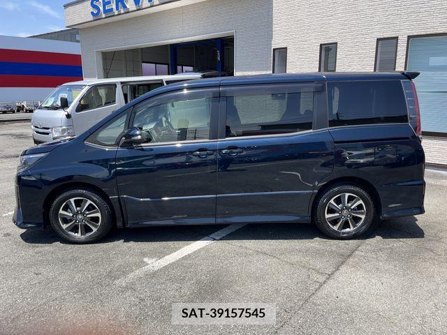 Toyota NOAH 2017-08 321535-7