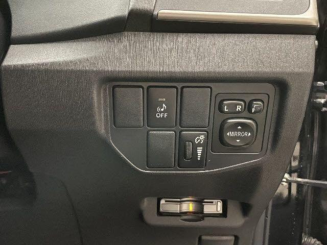 Toyota PRIUS PHV 2013-11 24063-21