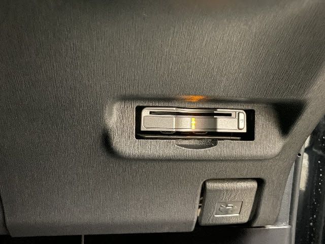 Toyota PRIUS PHV 2013-11 24063-22