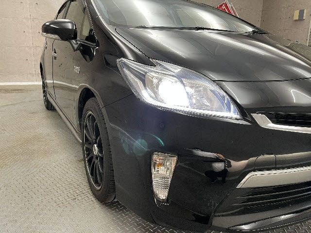 Toyota PRIUS PHV 2013-11 24063-9