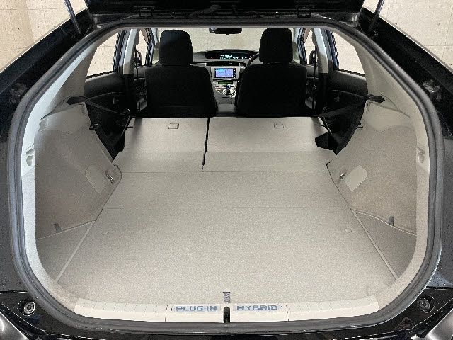 Toyota PRIUS PHV 2013-11 24063-15