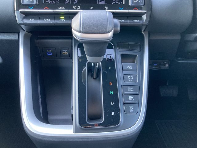 Toyota NOAH HYBRID 2023-11 29274-7
