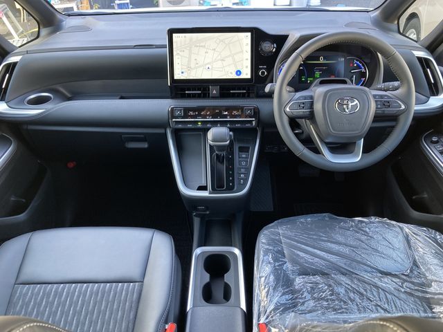 Toyota NOAH HYBRID 2023-11 29274-2