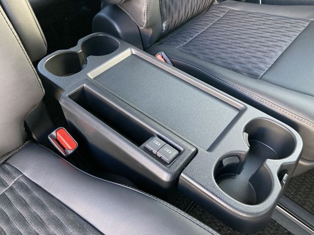 Toyota NOAH HYBRID 2023-11 29274-17