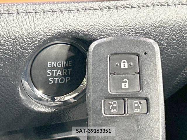Toyota SIENTA 2017-03 325972-7